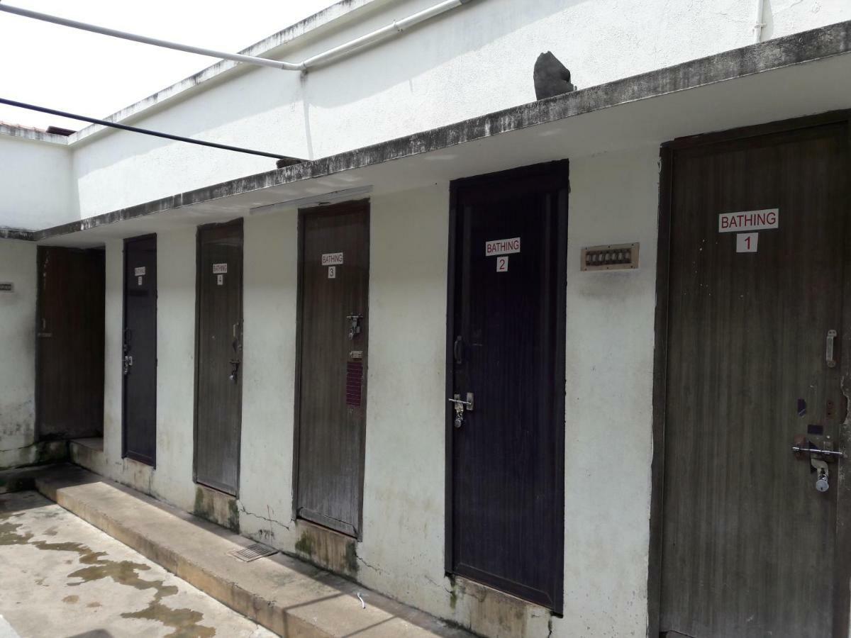 Devasthanam Lodge Thiruvananthapuram Buitenkant foto